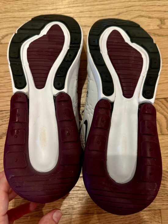 NWOB Nike Air Max Men\'s 270 White Night Maroon size 7.5 main image 4